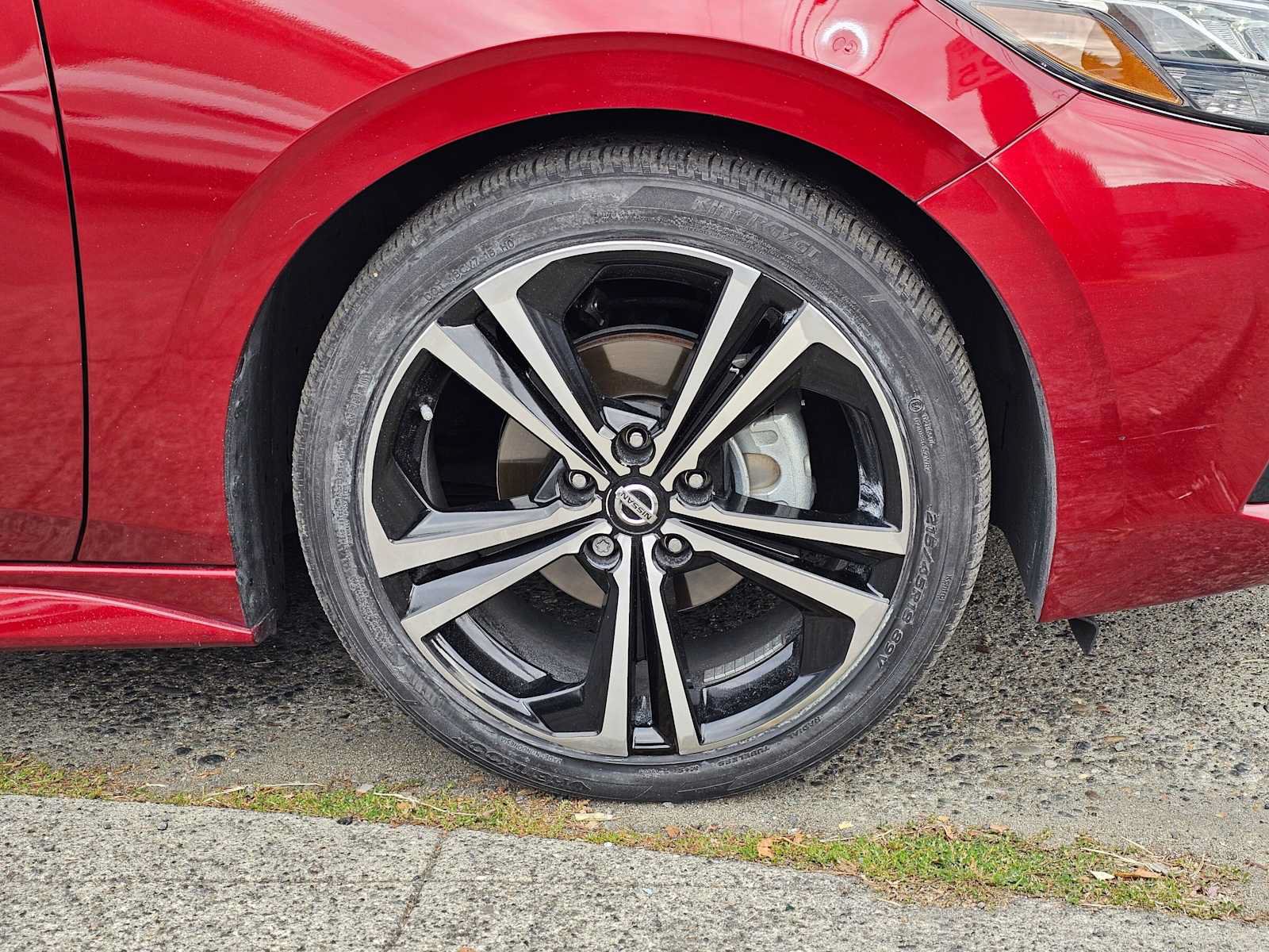 Used 2020 Nissan Sentra SR FWD image 9