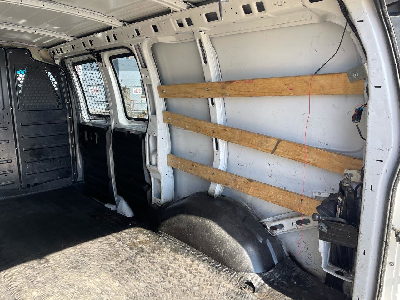 Used 2020 GMC Savana 2500 w/ Driver Convenience Package image 12