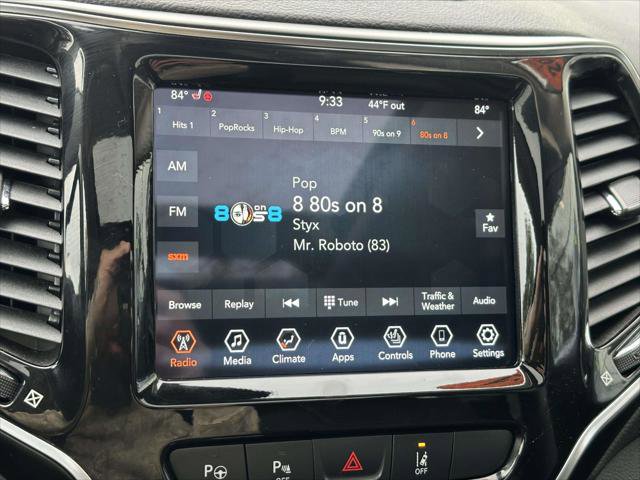 Used 2021 Jeep Cherokee Limited image 34