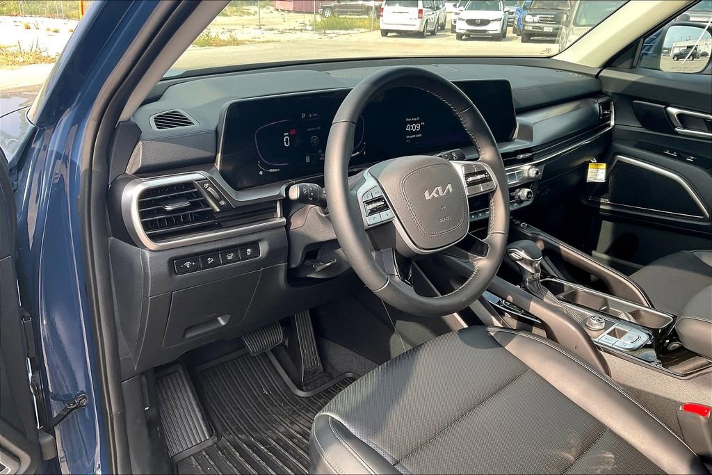 New 2025 Kia Telluride S image 17