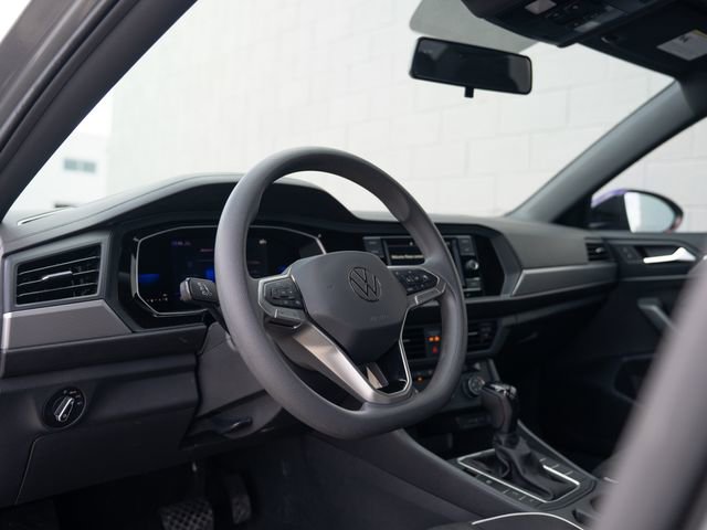 Certified 2022 Volkswagen Jetta Sport image 4