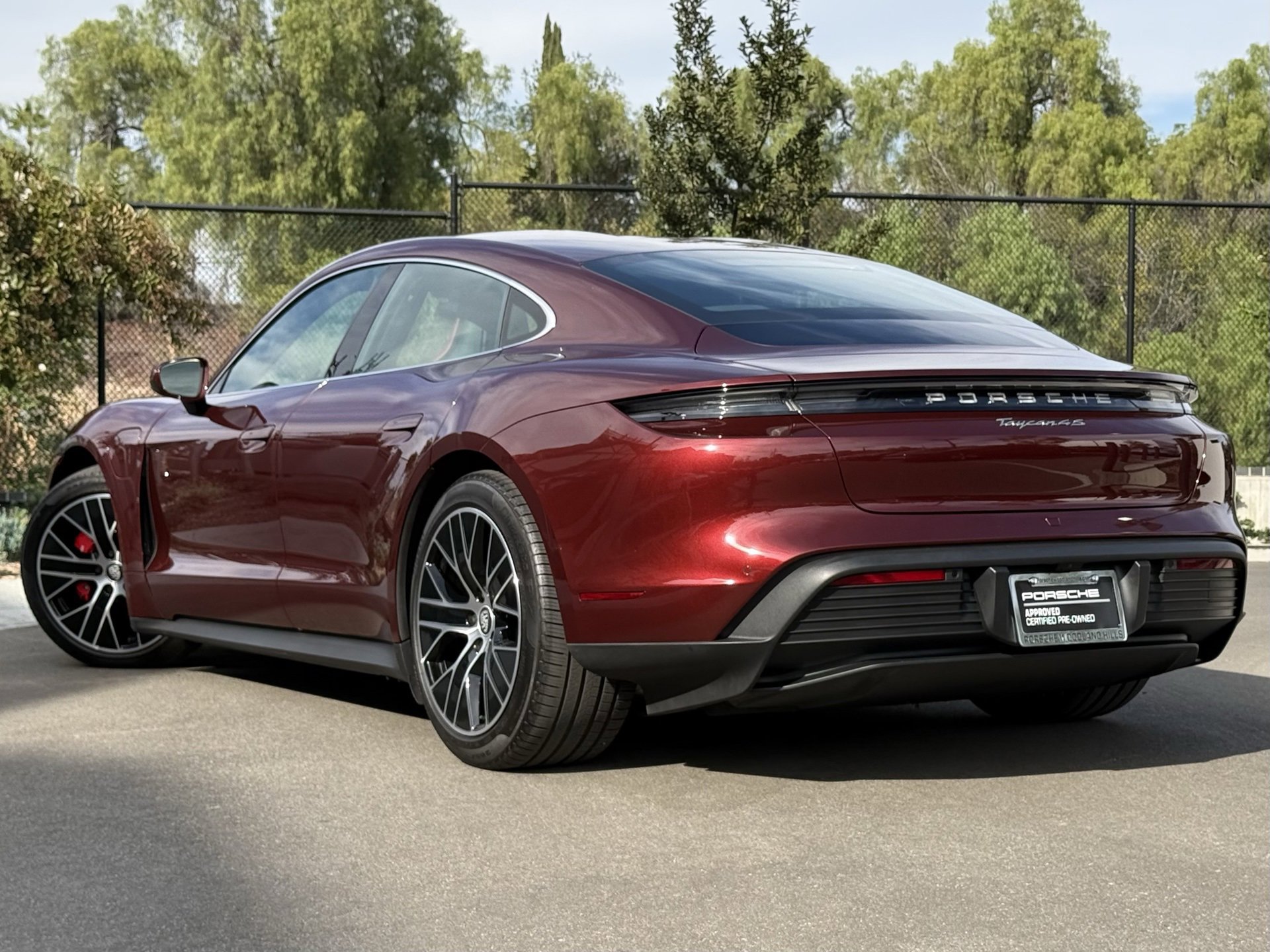 Certified 2022 Porsche Taycan 4S image 3