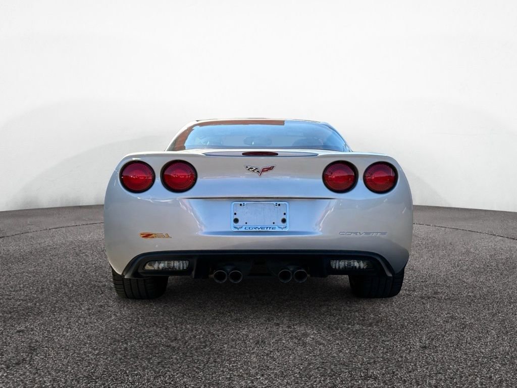 Used 2007 Chevrolet Corvette Coupe w/ Performance Package image 4