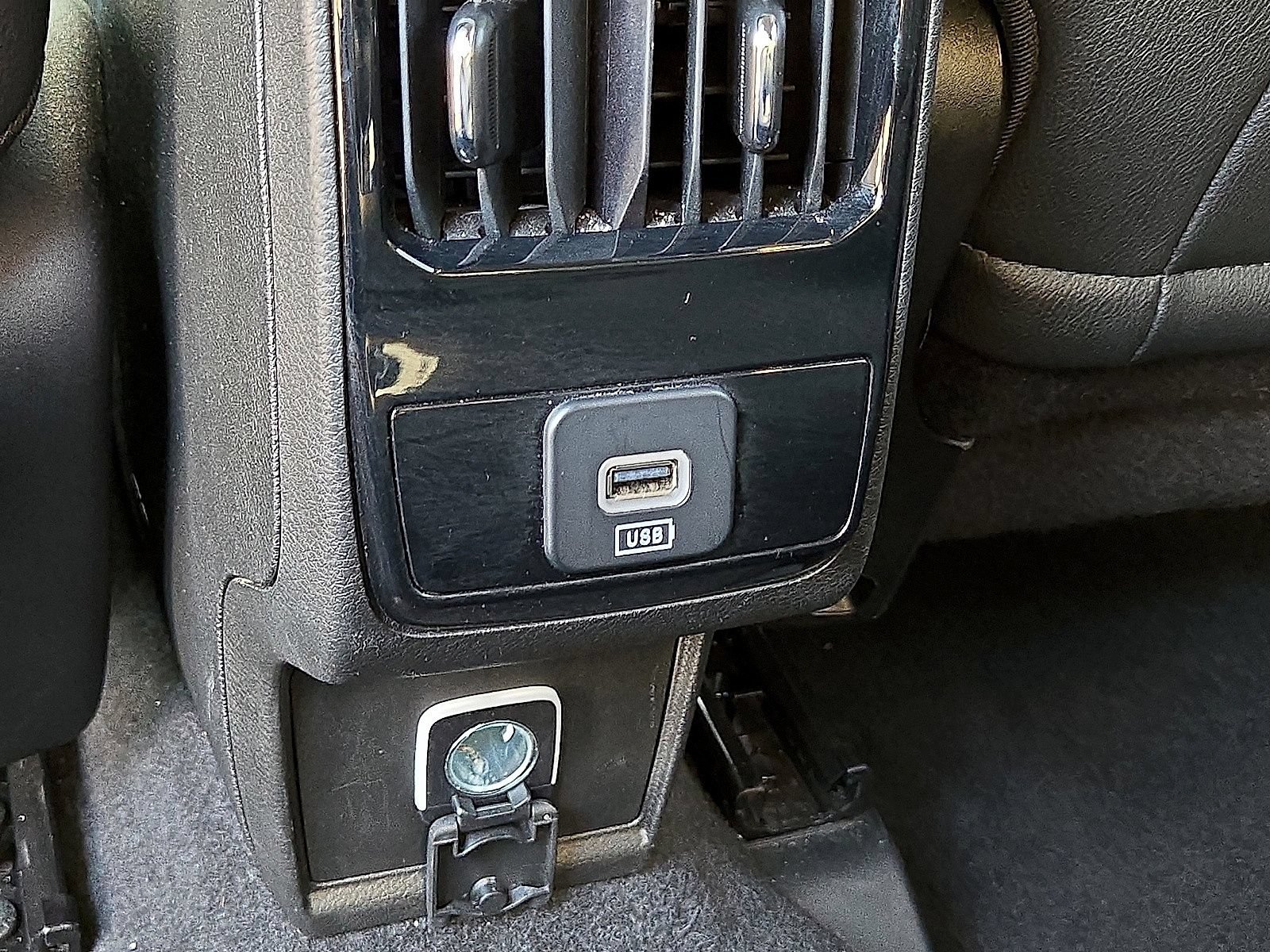 Used 2025 Jeep Compass Limited AWD/4WD image 15