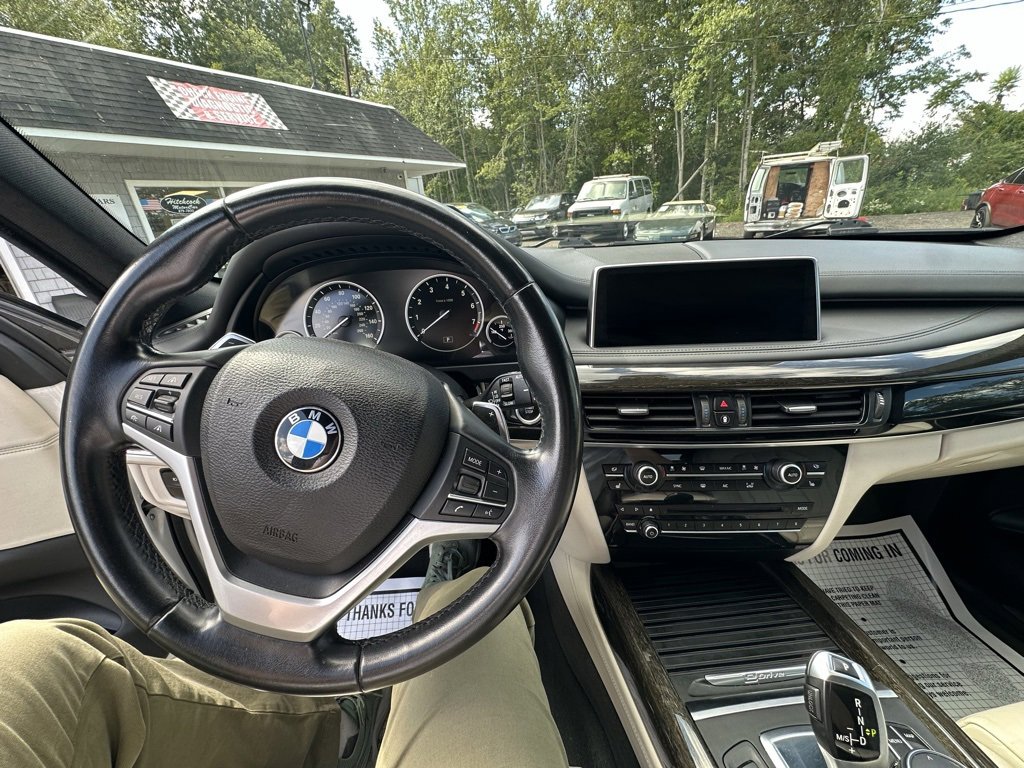 Used 2018 BMW X5 xDrive40e image 12