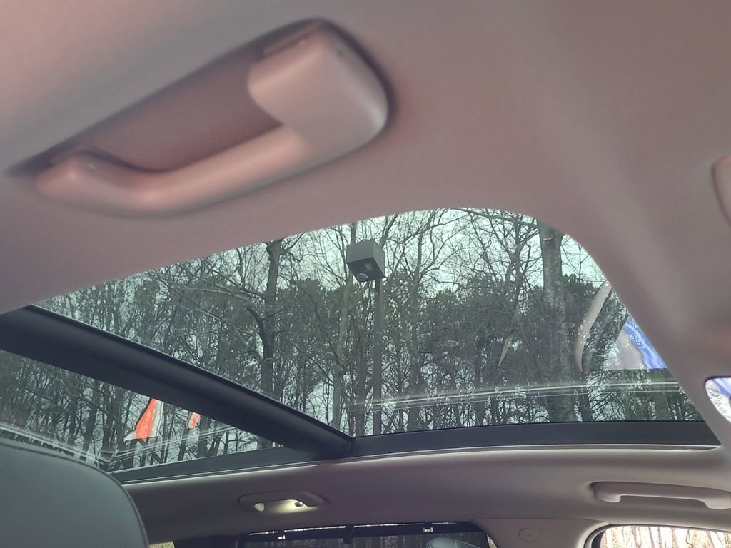 Used 2022 Hyundai Santa Fe SEL w/ Convenience + Premium Package image 21