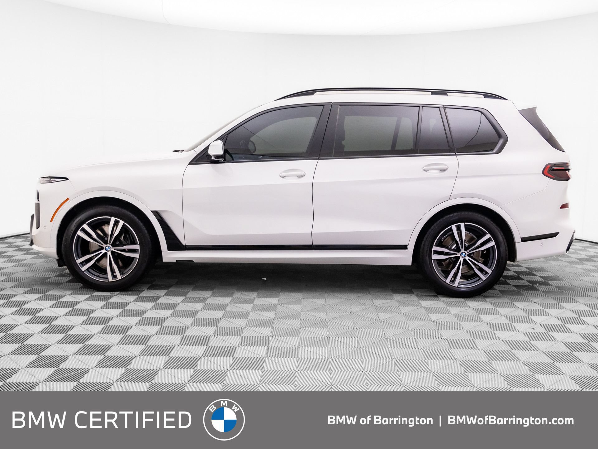 Certified 2024 BMW X7 xDrive40i w/ Executive Package AWD/4WD image 2