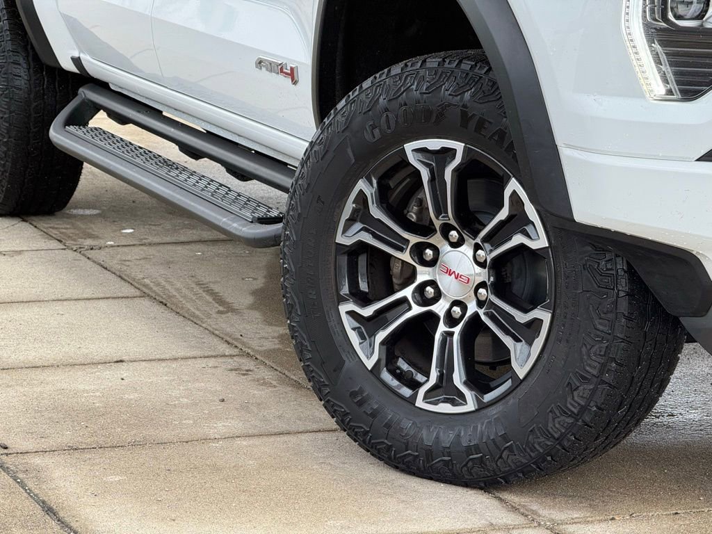 Used 2023 GMC Canyon AT4 w/ AT4 Premium Package image 10