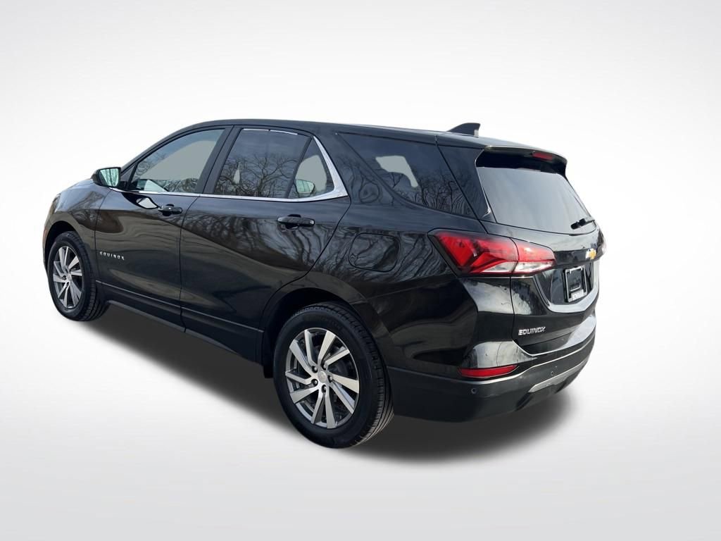 Used 2023 Chevrolet Equinox LT image 3