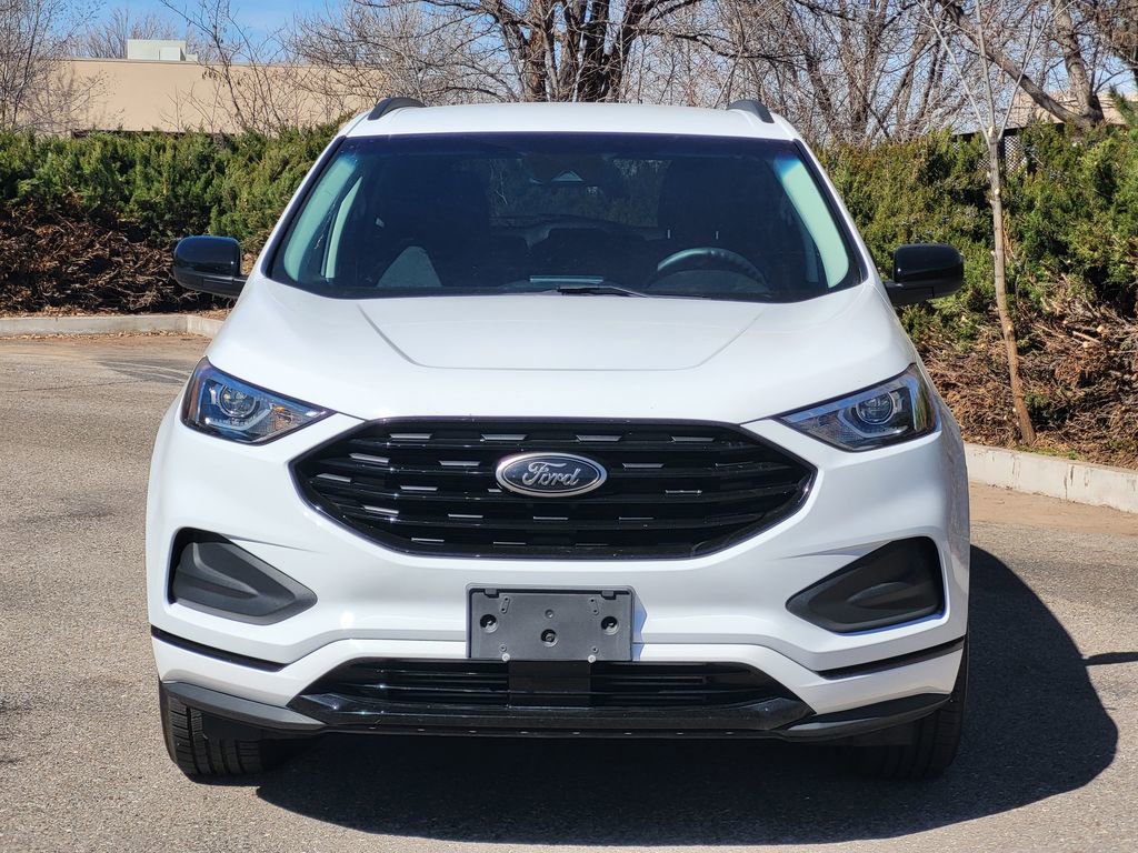 Used 2022 Ford Edge SE w/ Black Appearance Package image 2