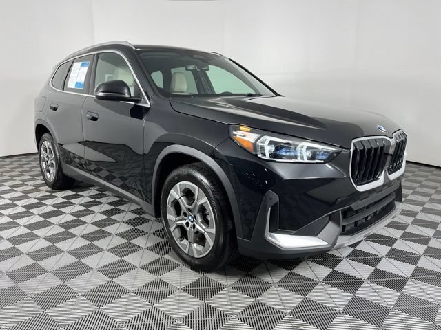 Used 2023 BMW X1 xDrive28i w/ Convenience Package AWD/4WD image 3