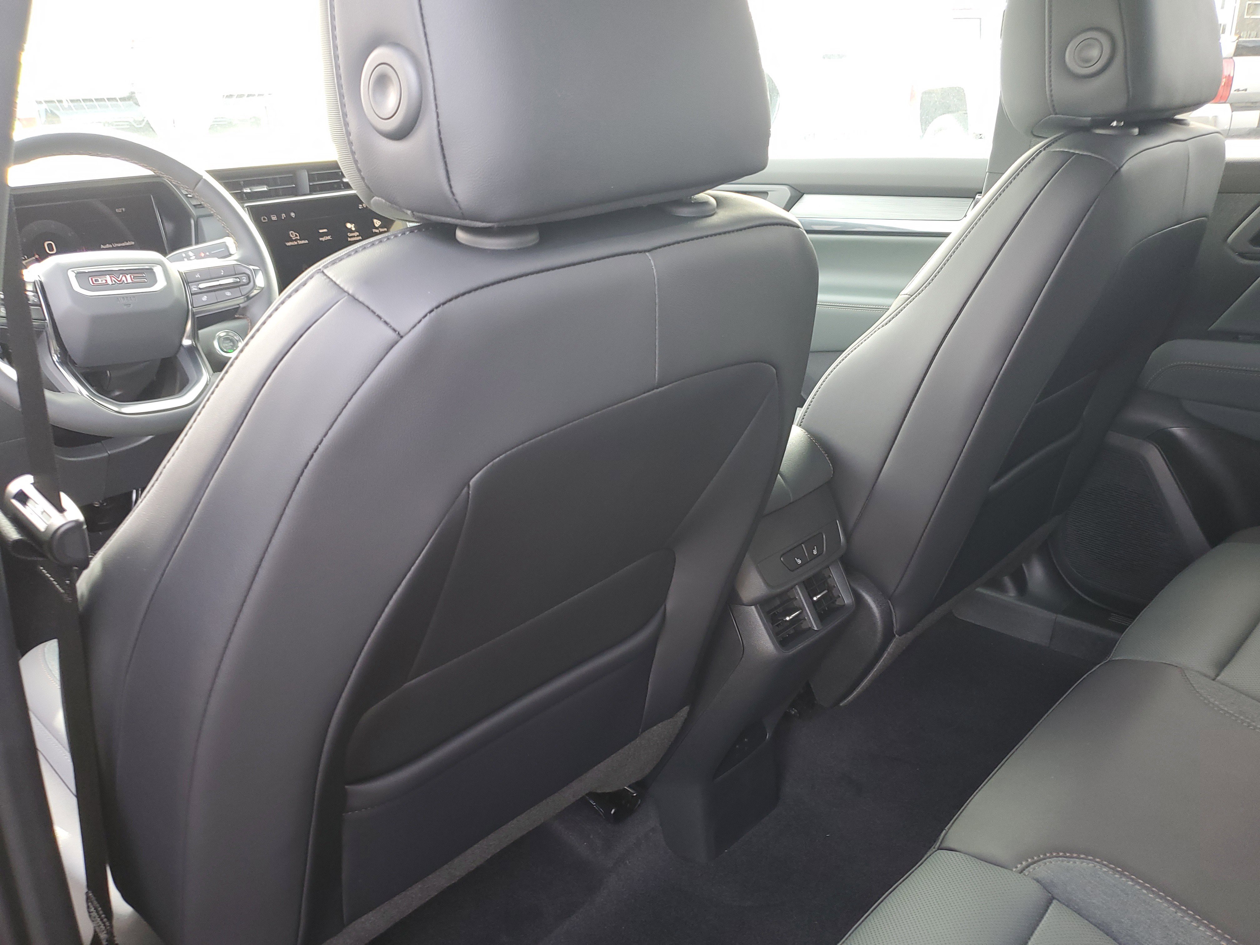 New 2026 GMC Terrain AT4 w/ Convenience Package III image 31