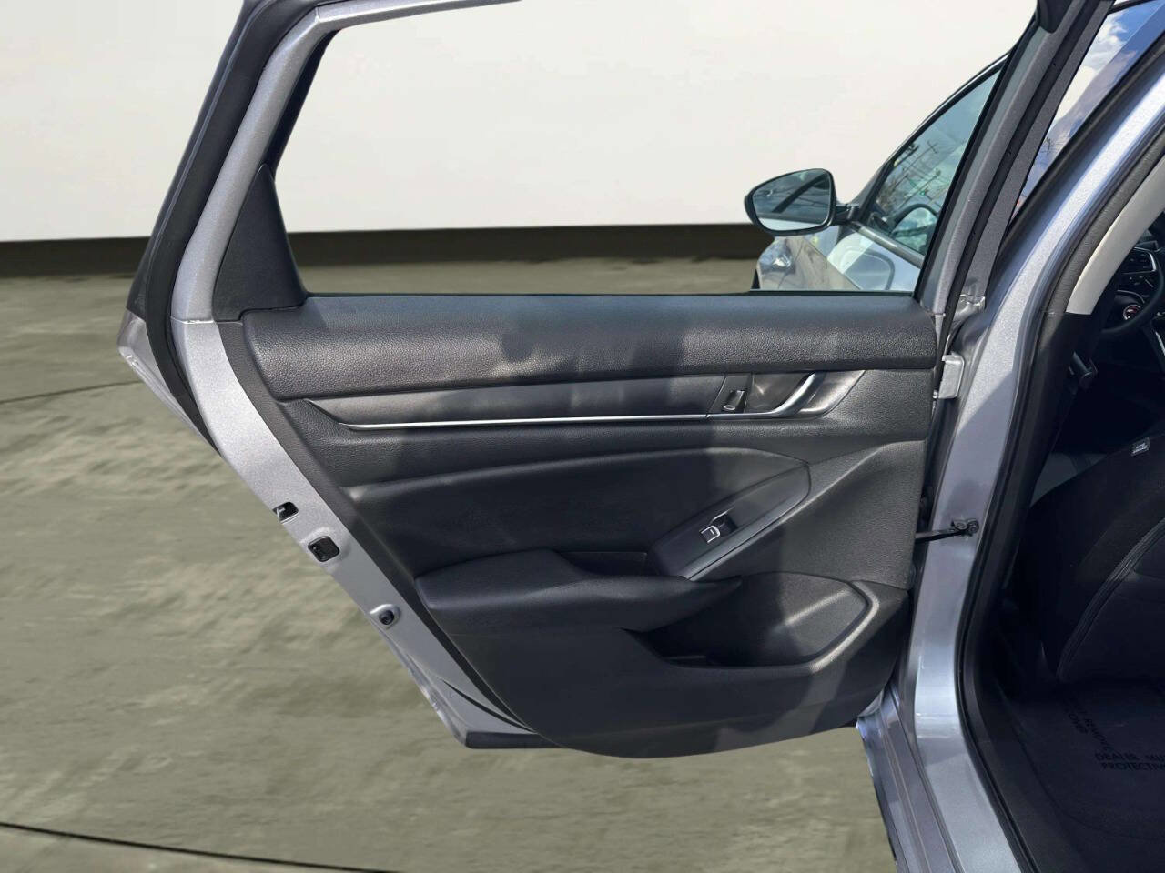 Used 2021 Honda Accord EX image 12