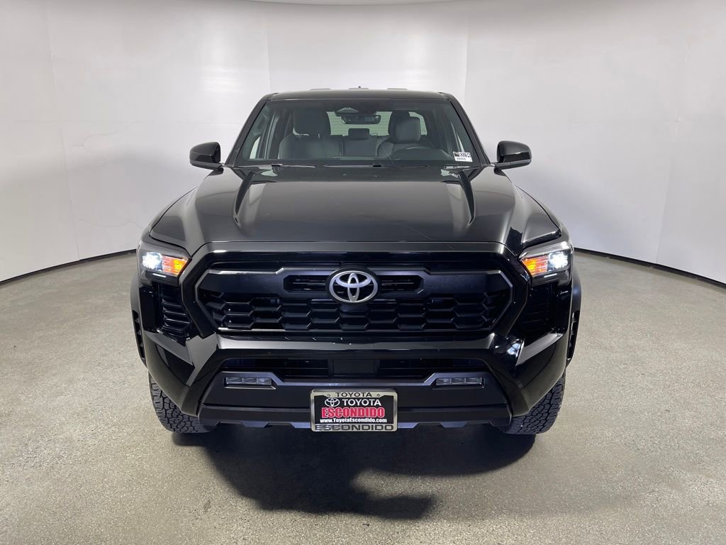 Certified 2025 Toyota Tacoma TRD Off-Road image 8