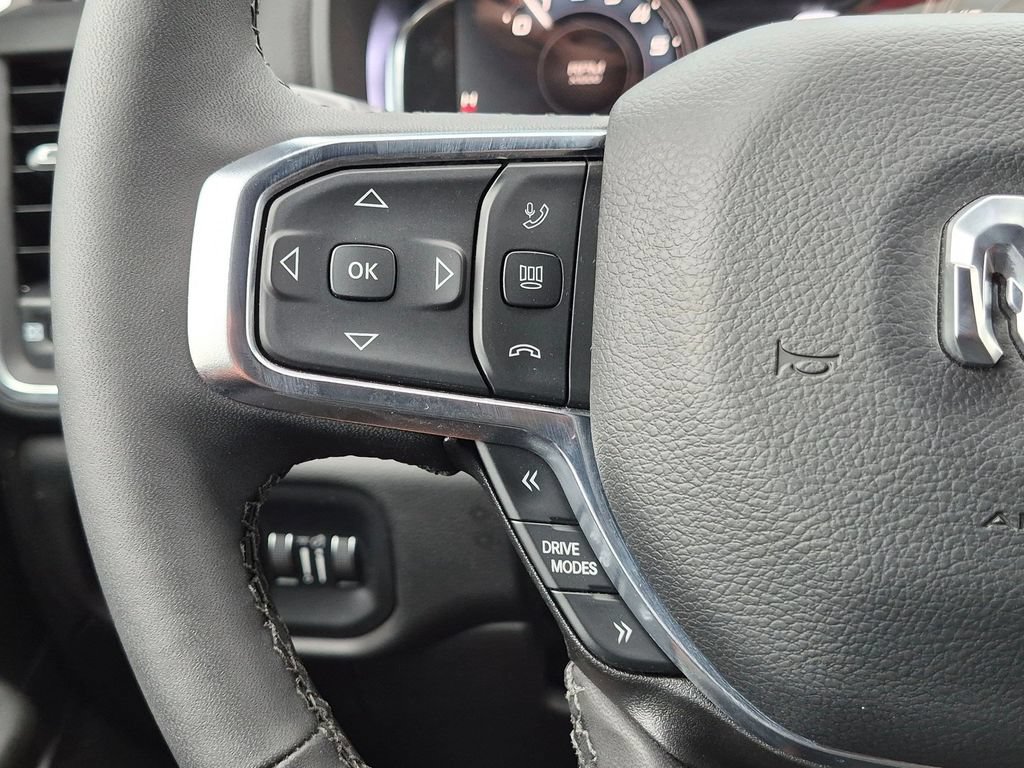 Used 2025 RAM 1500 Big Horn AWD/4WD image 12
