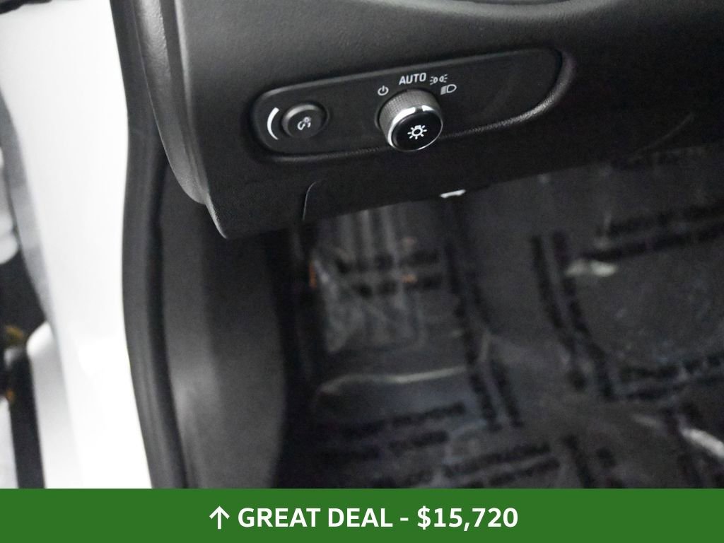 Used 2023 Chevrolet Malibu LT image 28