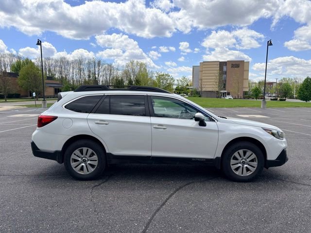 Used 2019 Subaru Outback 2.5i Premium w/ Popular Package #2 AWD/4WD image 6