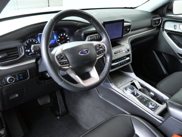 Certified 2024 Ford Explorer XLT w/ Equipment Group 202A AWD/4WD image 4