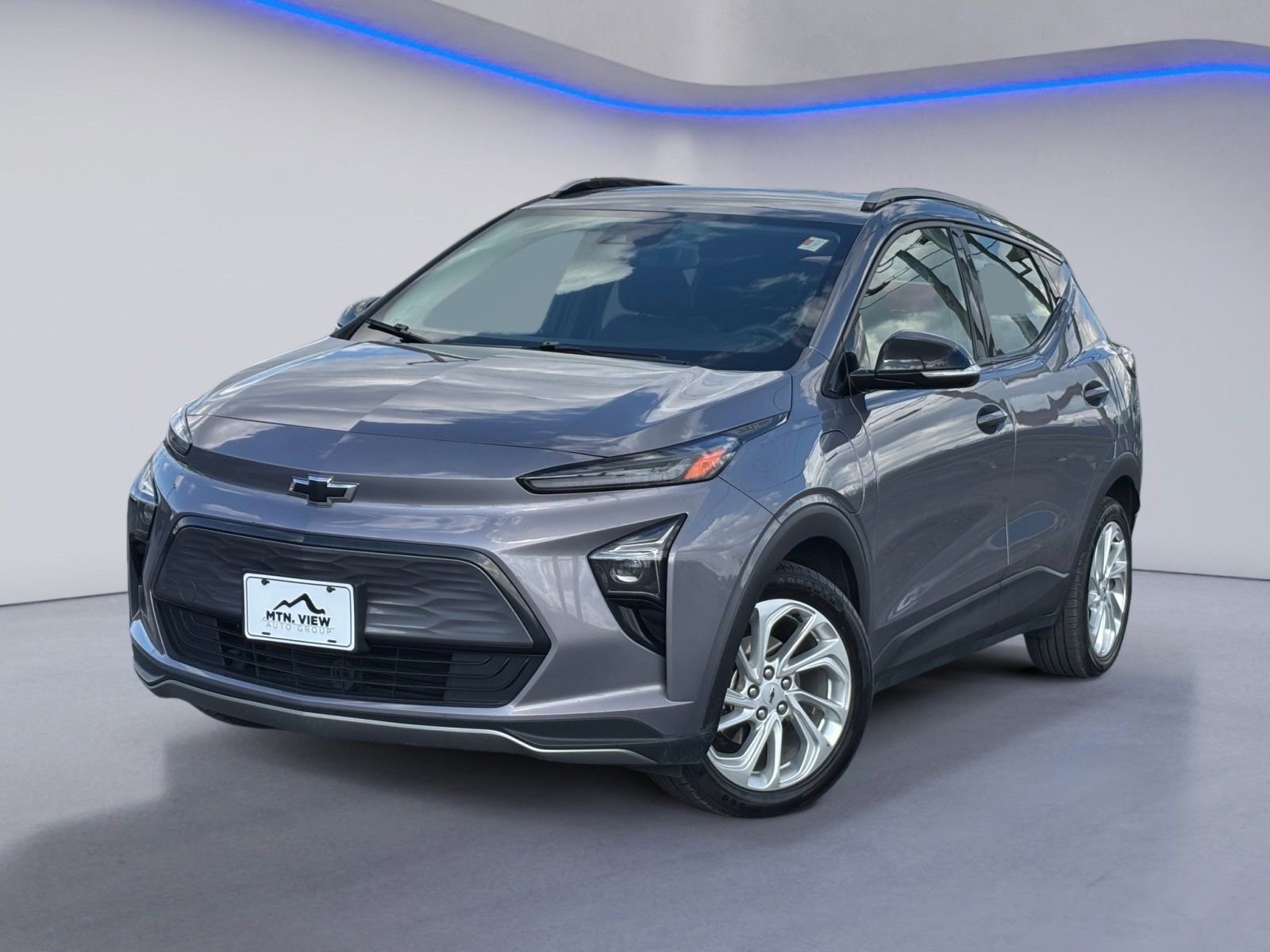 Used 2023 Chevrolet Bolt EUV LT image 2