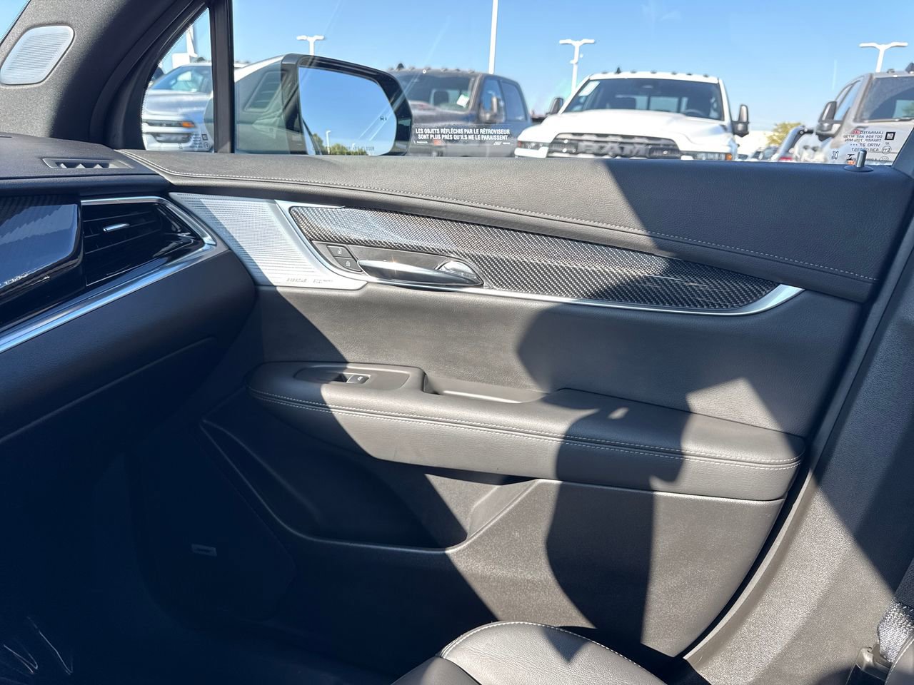 Used 2024 Cadillac XT6 Sport w/ Technology Package image 23