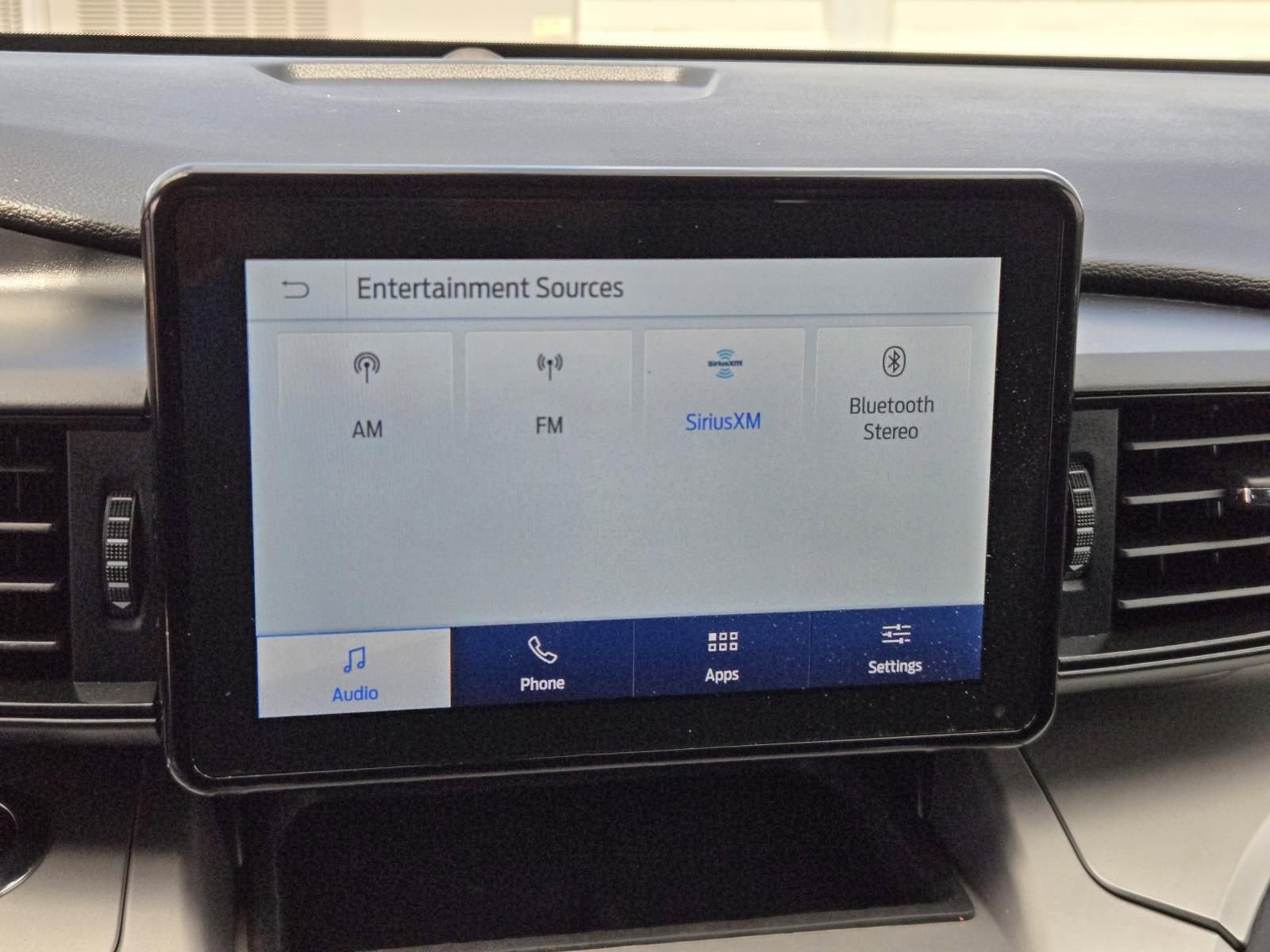 Used 2021 Ford Explorer XLT RWD image 11