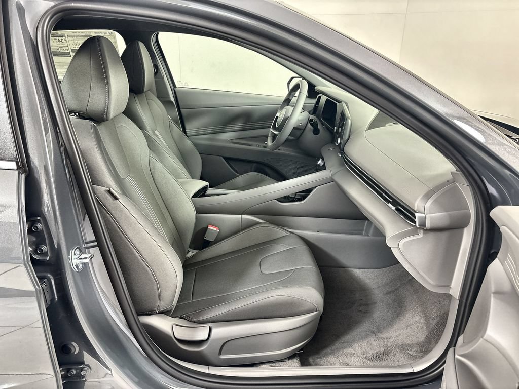 New 2026 Hyundai Elantra SEL Sport Premium FWD image 25