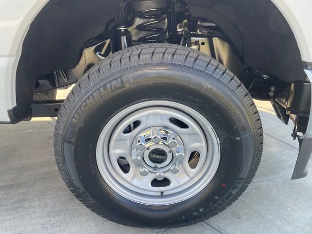 New 2026 Ford F250 XL w/ XL Chrome Package image 29