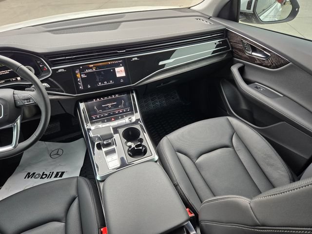 Used 2023 Audi Q8 Prestige AWD/4WD image 35