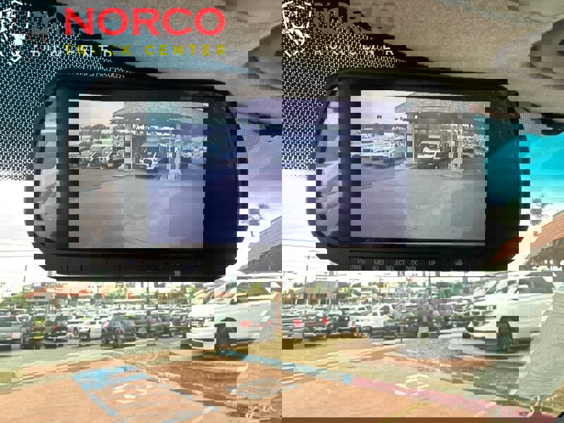 Used 2018 Mercedes-Benz Sprinter 2500 image 26