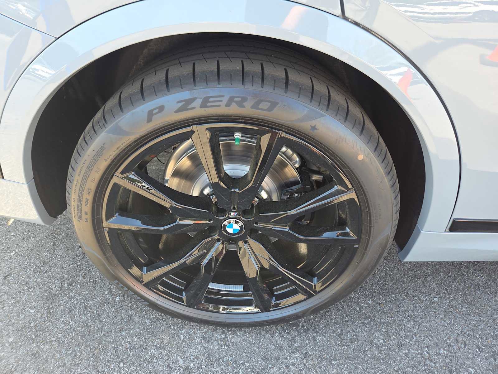 New 2026 BMW X7 xDrive40i w/ Executive Package image 4