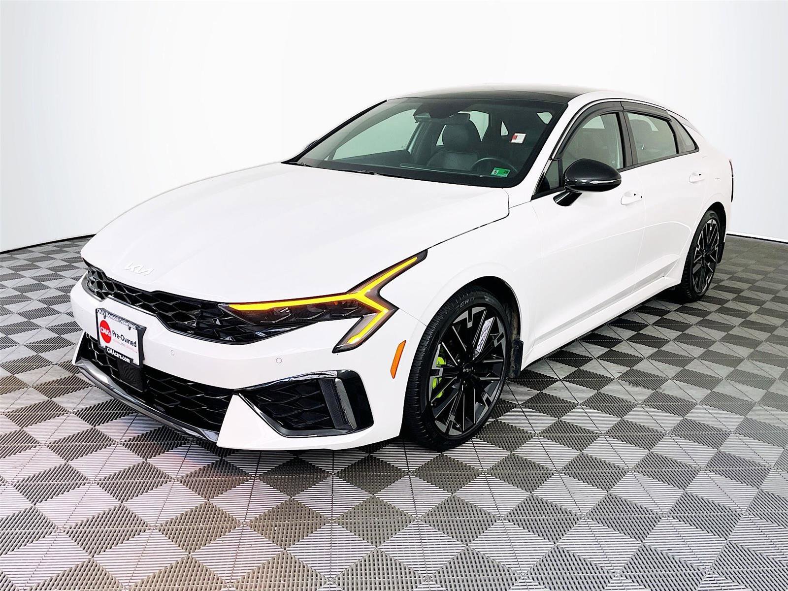 Used 2025 Kia K5 GT image 3