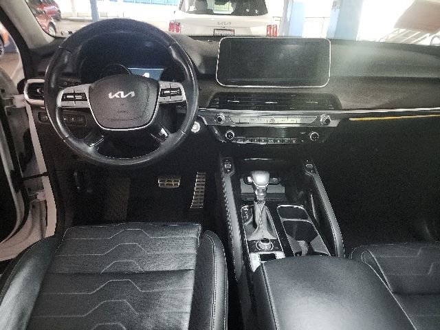 Certified 2022 Kia Telluride SX w/ SX Prestige Package AWD/4WD image 6