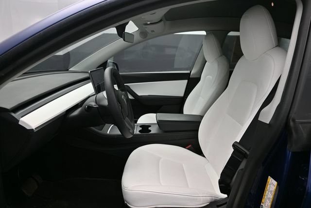 Used 2021 Tesla Model Y Long Range AWD/4WD image 7
