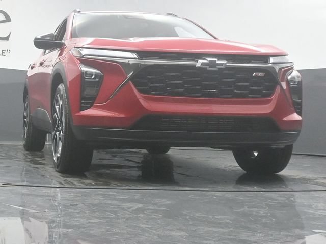 New 2026 Chevrolet Trax RS w/ Sunroof Package FWD image 3