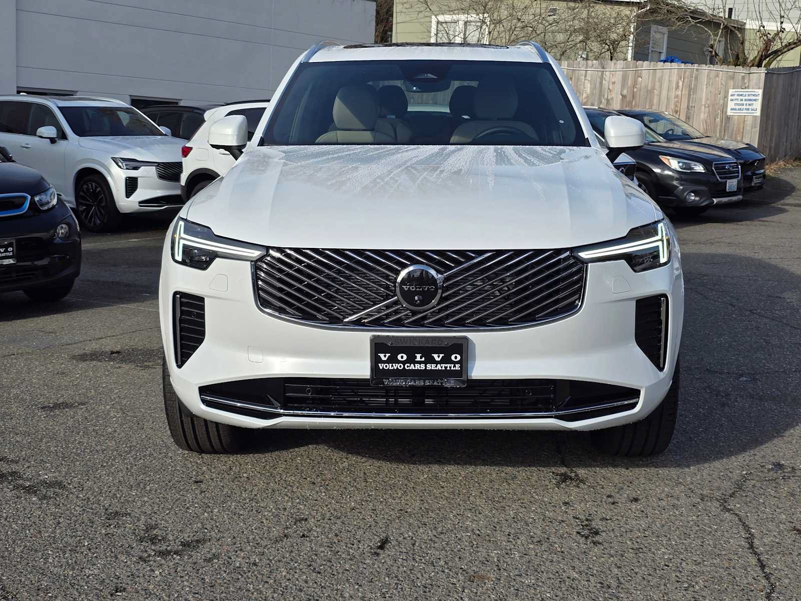 New 2026 Volvo XC90 B6 Plus w/ Protection Package Premier AWD/4WD image 9