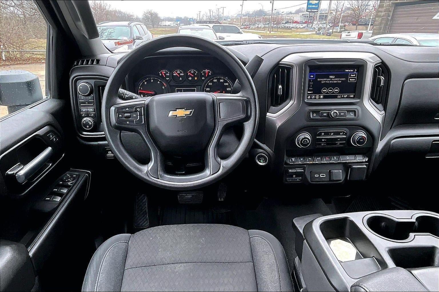 Used 2025 Chevrolet Silverado 2500 Custom w/ Custom Value Package AWD/4WD image 4