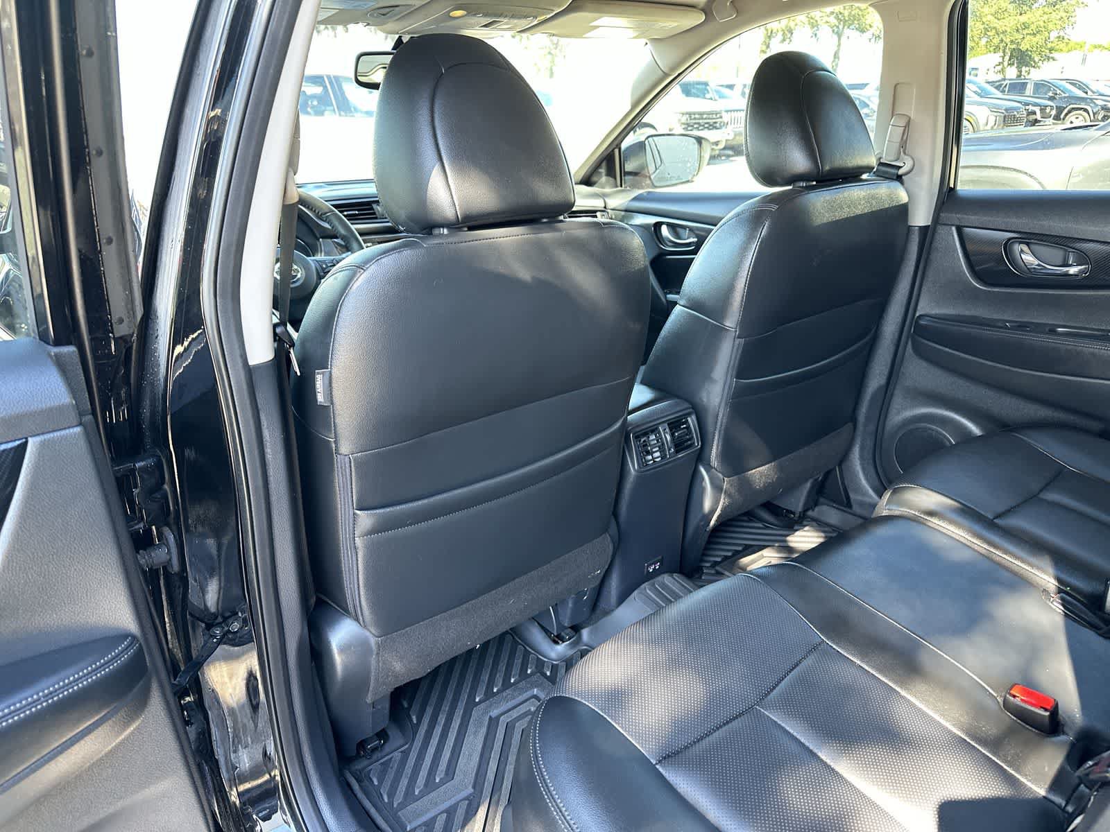 Used 2020 Nissan Rogue SL w/ Premium Package FWD image 17