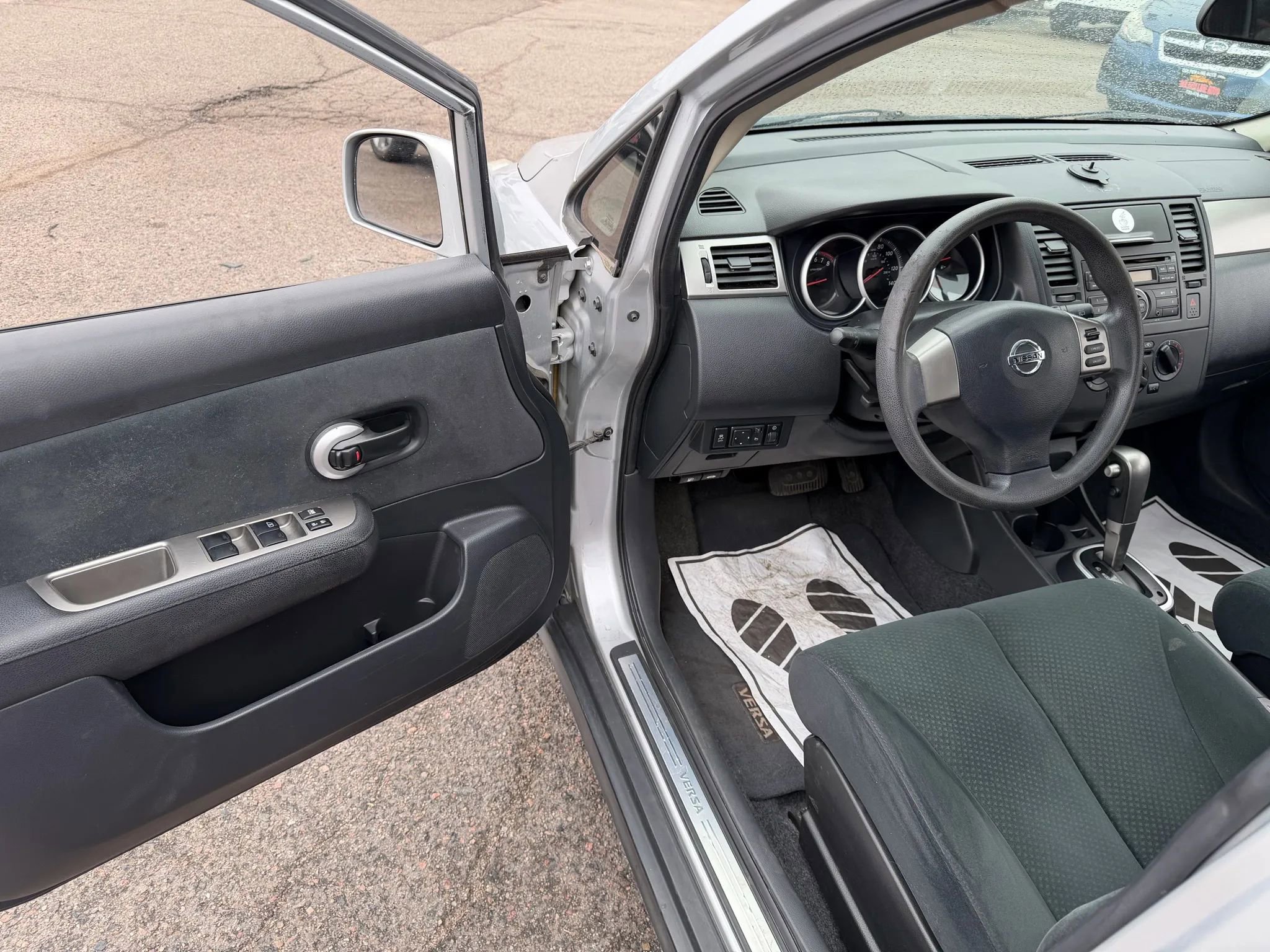 Used 2011 Nissan Versa 1.8 S w/ PWR Plus Pkg image 11