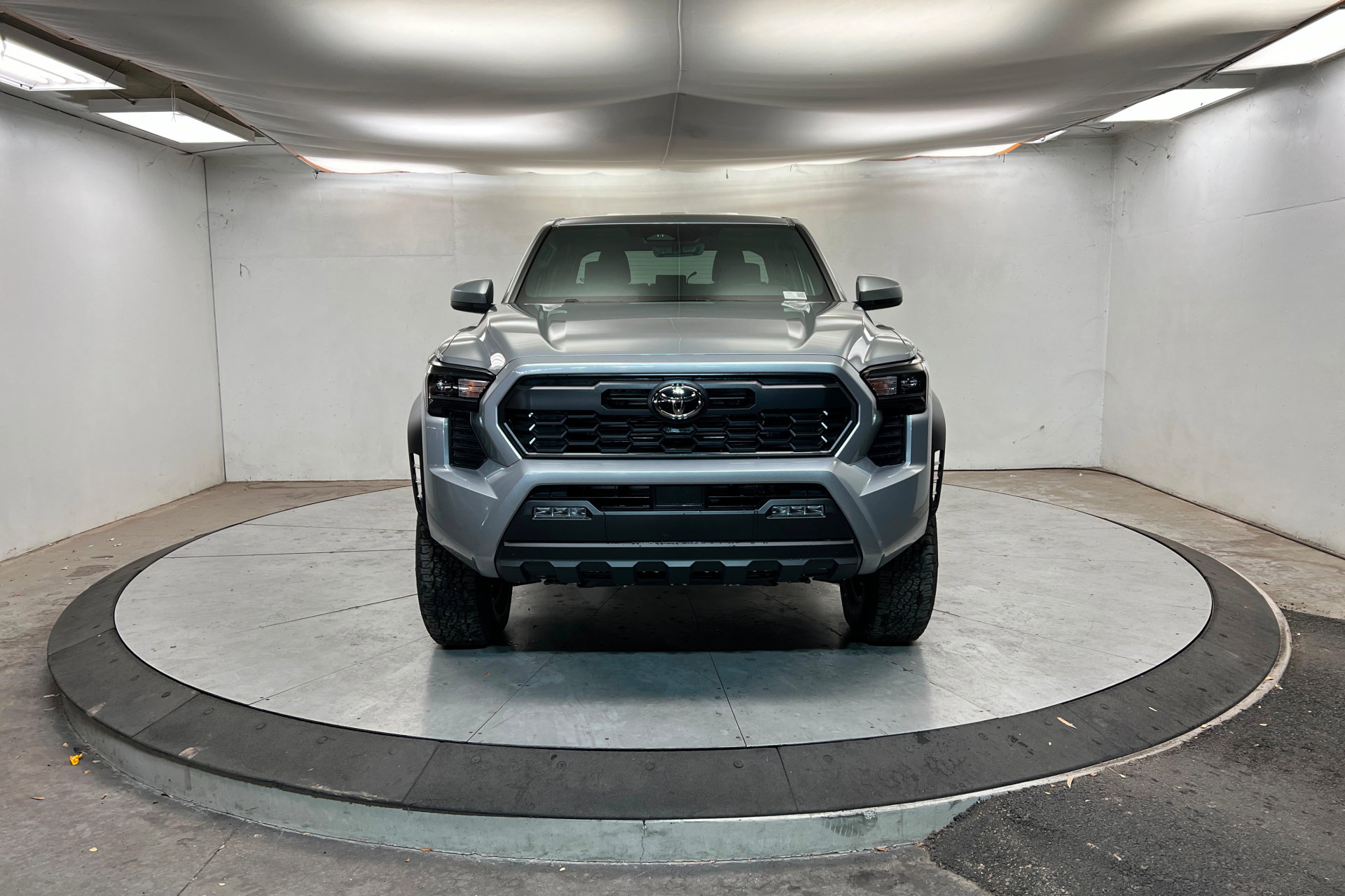 New 2026 Toyota Tacoma TRD Off-Road AWD/4WD image 8