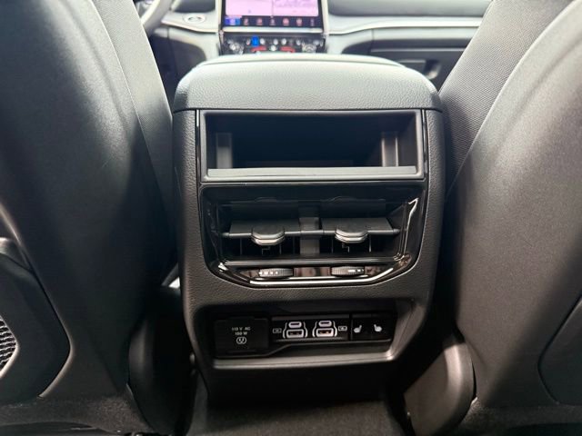 New 2025 Jeep Grand Cherokee Limited w/ Luxury Tech Group II image 27
