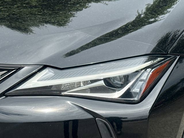 Used 2020 Lexus UX 200 w/ Accessory Package 2 FWD image 4