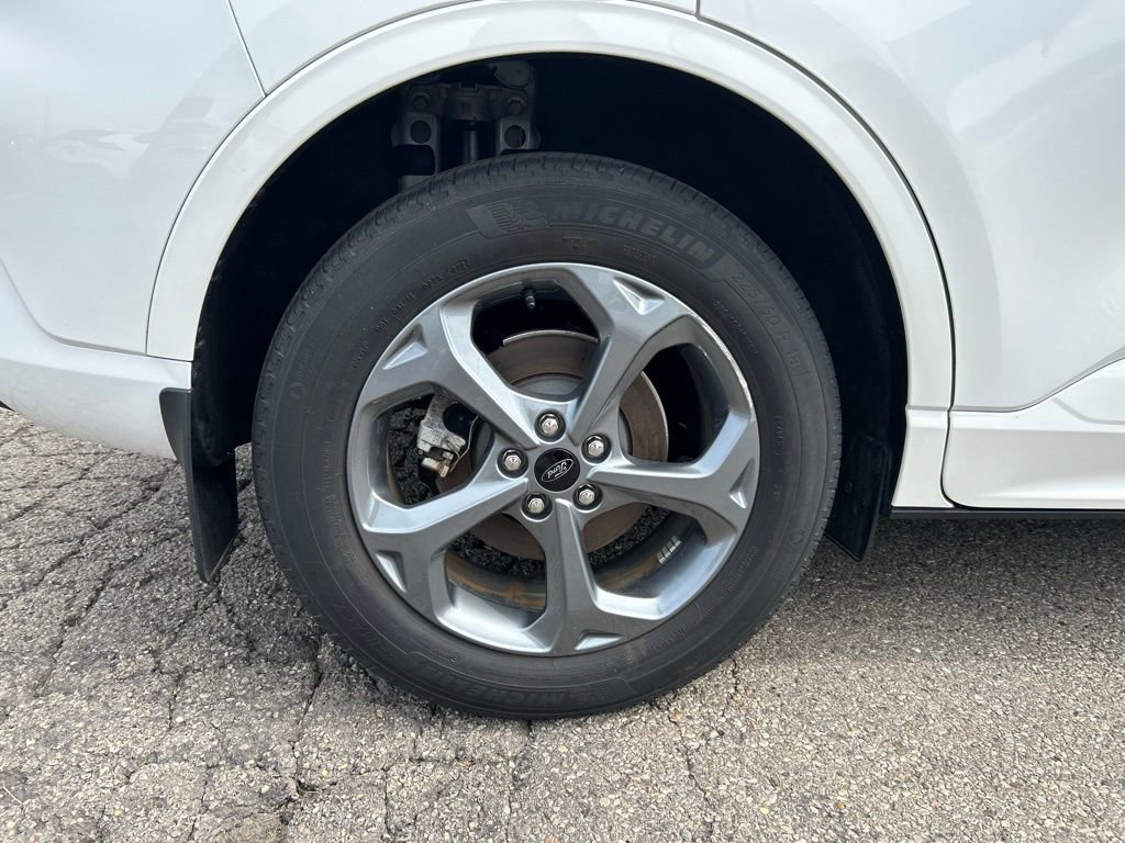 Certified 2024 Ford Escape ST-Line w/ Equipment Group 301A image 10