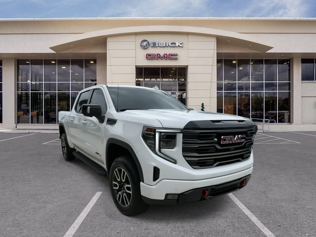 Certified 2025 GMC Sierra 1500 AT4 w/ Technology Package AWD/4WD image 3