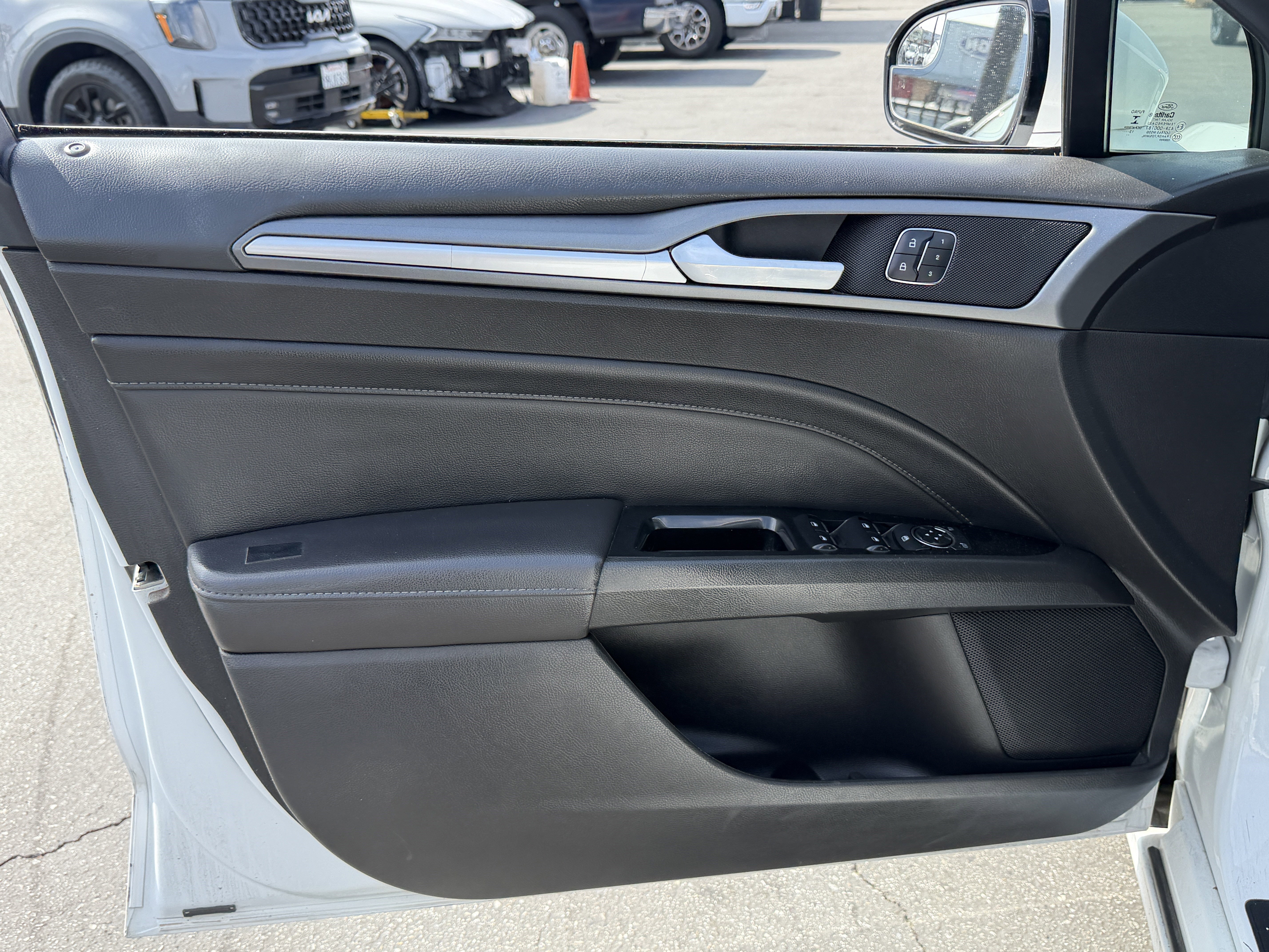 Used 2014 Ford Fusion Titanium FWD image 10
