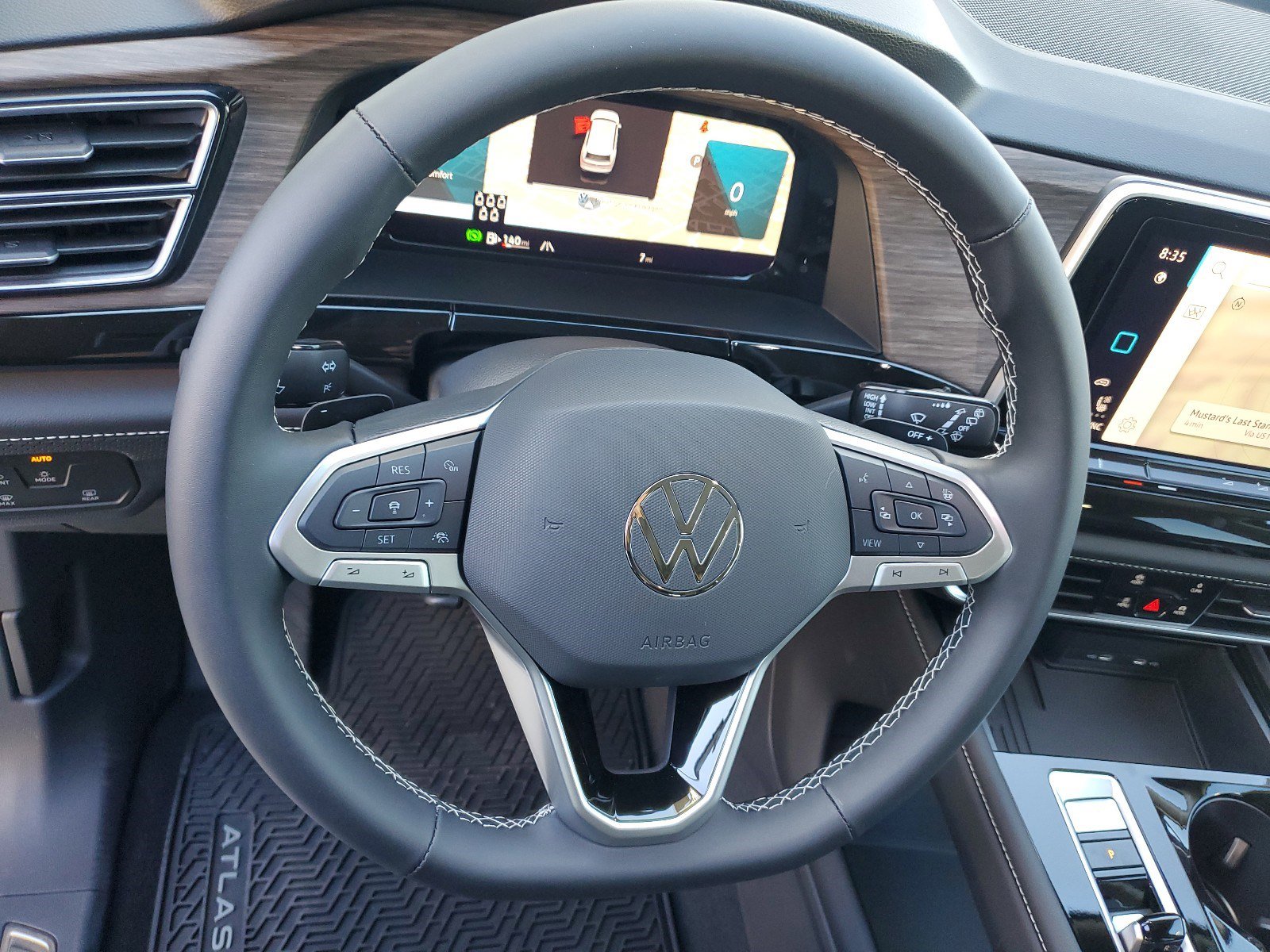 New 2025 Volkswagen Atlas SEL image 18