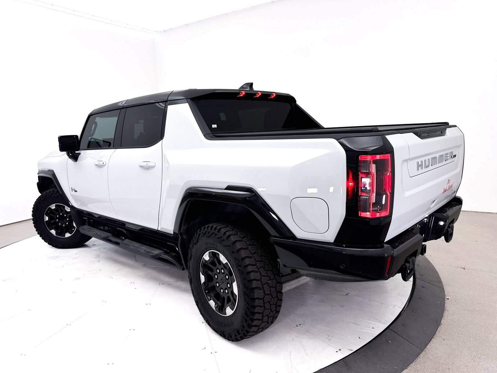 Used 2022 GMC Hummer EV Edition 1 w/ LPO, Illumination Package AWD/4WD image 2