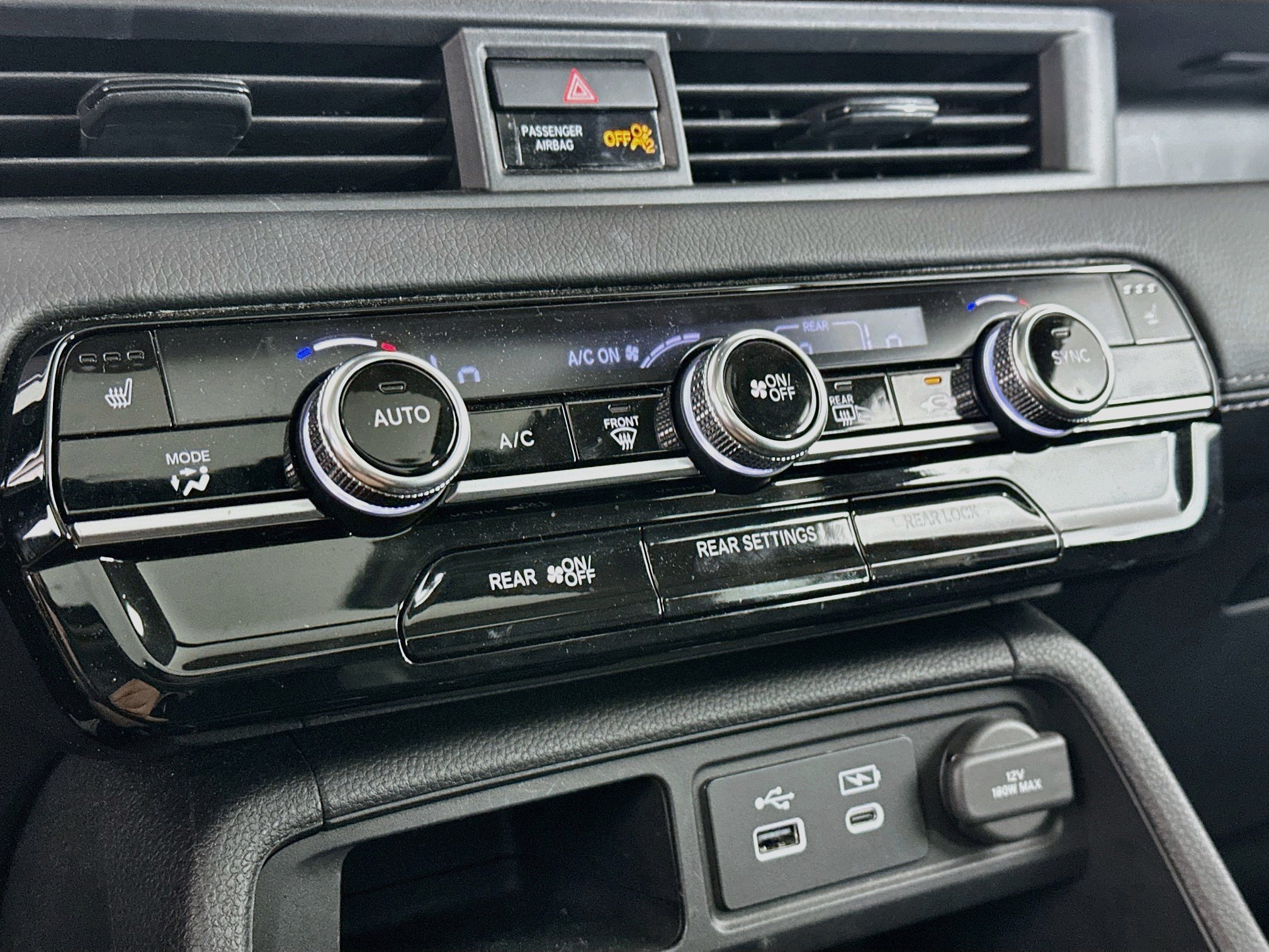 Used 2025 Honda Pilot Touring image 24