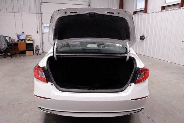 Used 2018 Honda Accord EX image 18