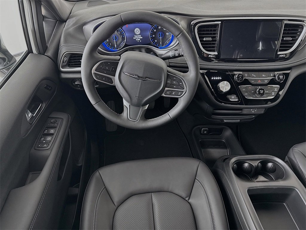 New 2026 Chrysler Pacifica Select image 23