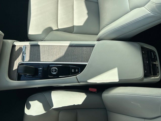 Certified 2023 Volvo XC90 B6 Plus w/ Protection Package Premier AWD/4WD image 27